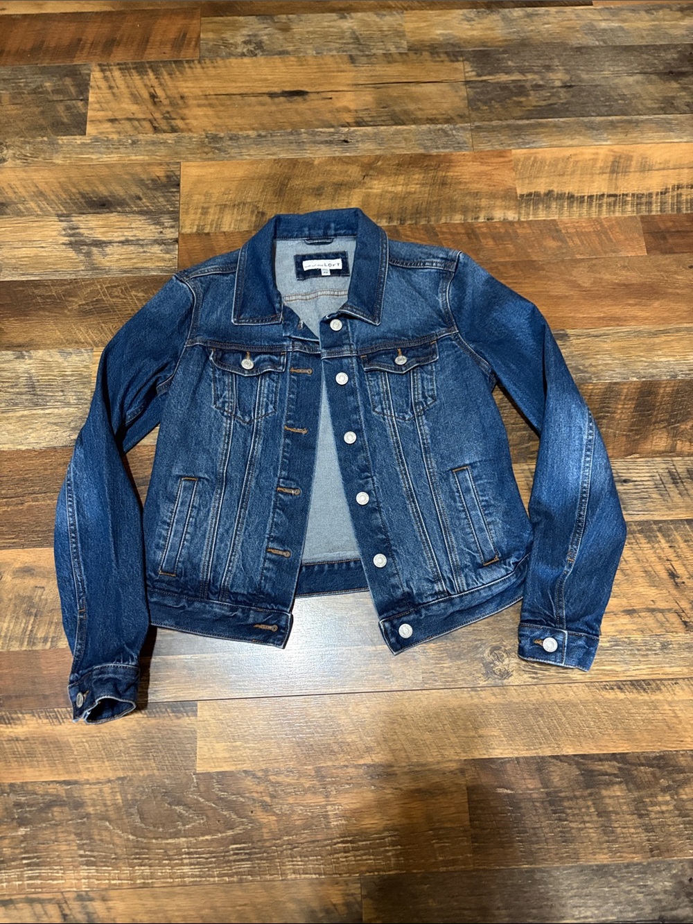 LOFT Women’s XS Denim Trucker Jean Jacket In Classic Indigo Wash